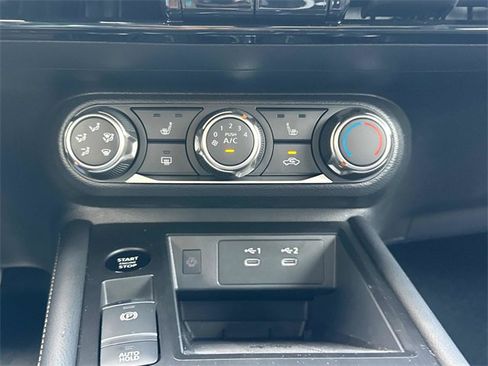 New 2025 Nissan Kicks SV w/ SV Premium Package image 15
