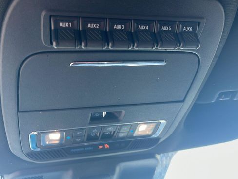 Used 2023 Ford F150 Raptor AWD/4WD image 17