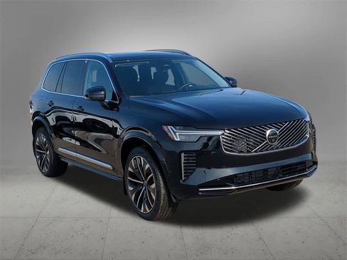 New 2026 Volvo XC90 B6 Plus w/ Protection Package Premier image 8