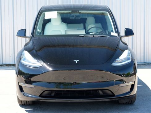Used 2021 Tesla Model Y Long Range image 48