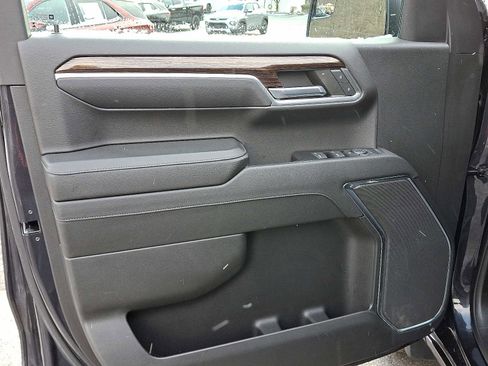 Used 2023 GMC Sierra 1500 Elevation image 13