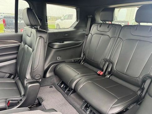 New 2026 Jeep Grand Cherokee L Limited AWD/4WD image 31