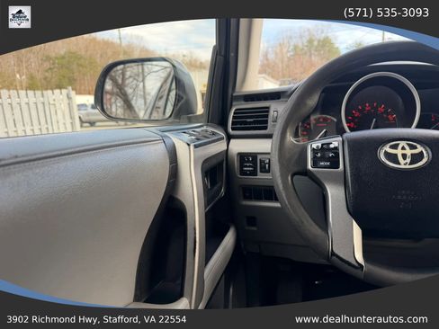 Used 2012 Toyota 4Runner SR5 AWD/4WD image 33