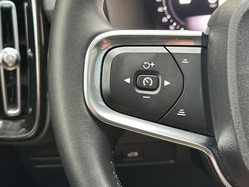 Certified 2024 Volvo XC40 B5 Plus w/ Climate Package AWD/4WD image 29