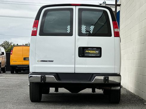 Certified 2025 Chevrolet Express 2500 w/ Driver Convenience Package RWD image 5