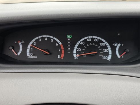 Used 2000 Toyota Avalon XLS image 26