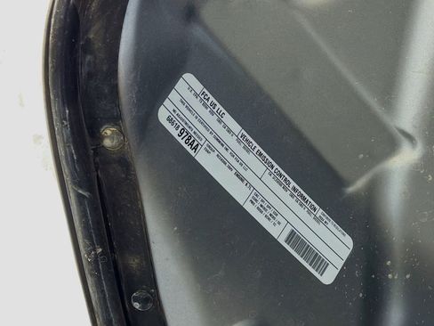 Used 2024 RAM 2500 Big Horn image 17