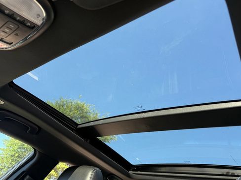 Used 2023 Chrysler 300 S RWD image 18