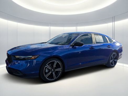 Used 2025 Honda Accord Sport image 7