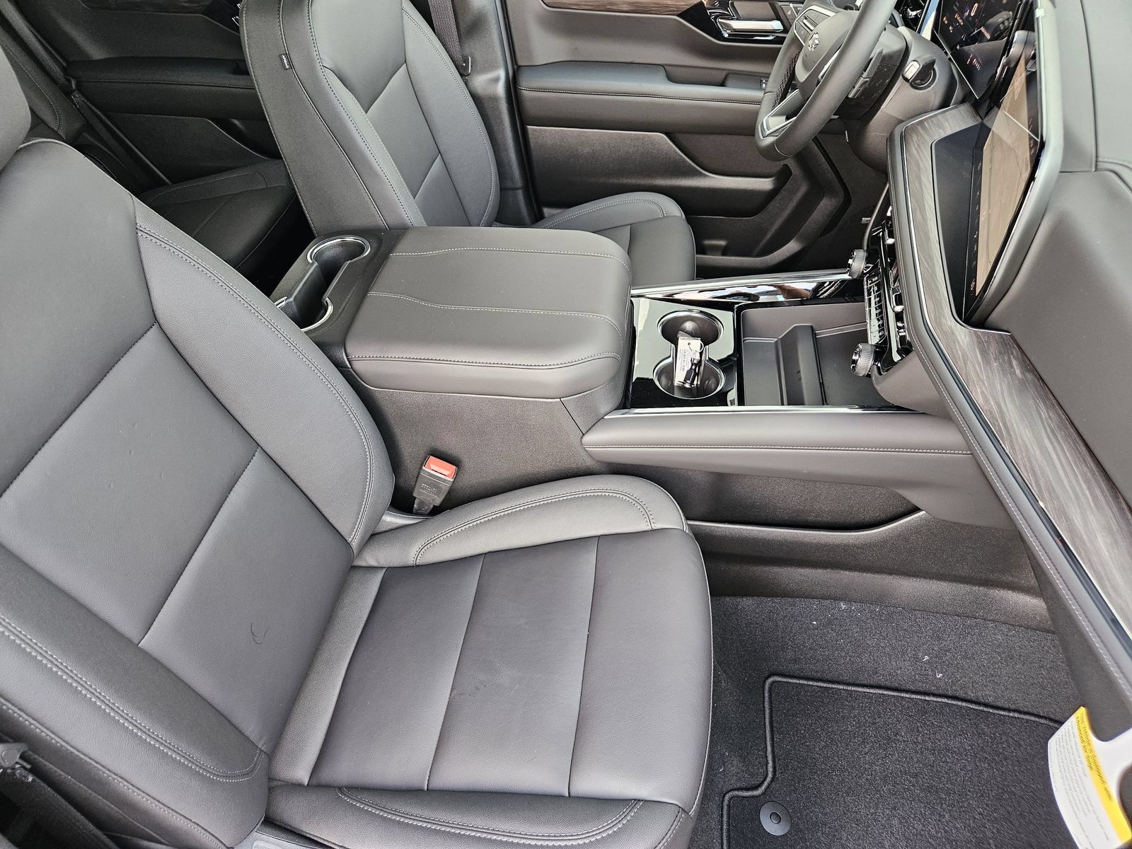 New 2026 Chevrolet Tahoe Z71 w/ Comfort Package AWD/4WD image 15