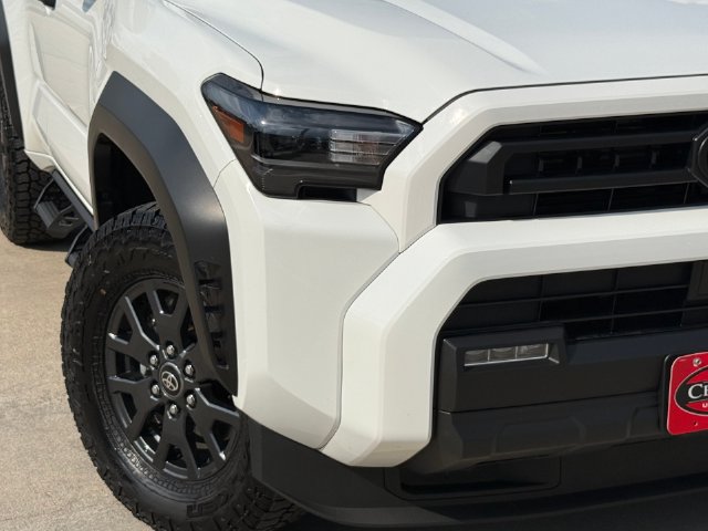 Used 2025 Toyota 4Runner SR5 AWD/4WD image 5