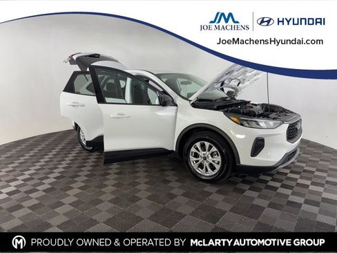 Used 2025 Ford Escape Active image 13