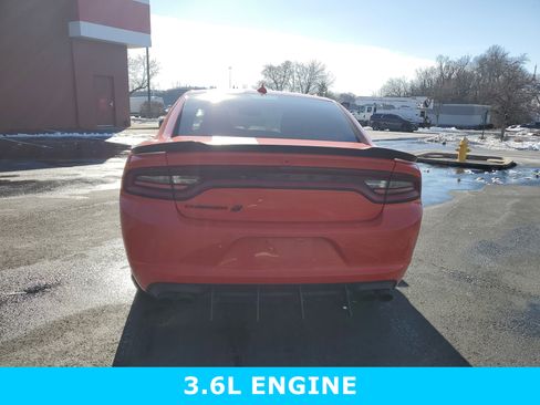Used 2021 Dodge Charger SXT w/ Driver Convenience Group image 5