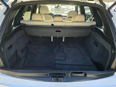 Used 2017 BMW X5 xDrive40e image 13