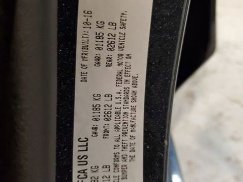 Used 2017 Chrysler 200 Limited Platinum w/ Comfort & Convenience Group image 32