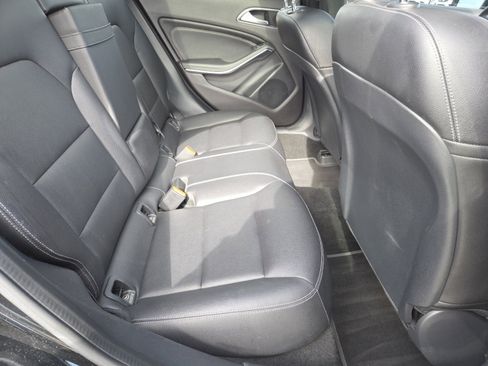 Used 2018 Mercedes-Benz GLA 250 4MATIC image 24