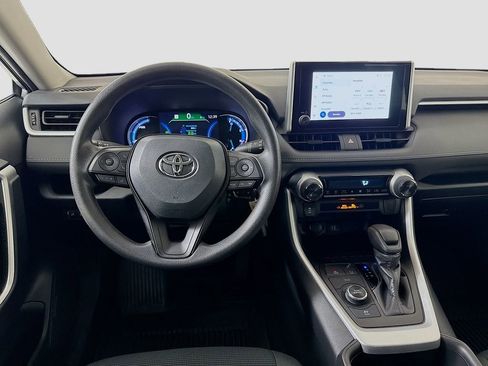 Used 2024 Toyota RAV4 LE image 20