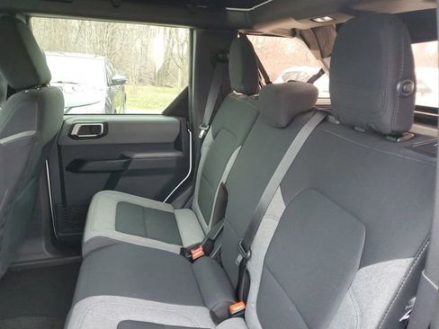 Used 2023 Ford Bronco 4-Door AWD/4WD image 25