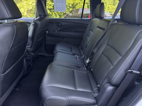 Used 2023 Honda Passport EX-L image 10