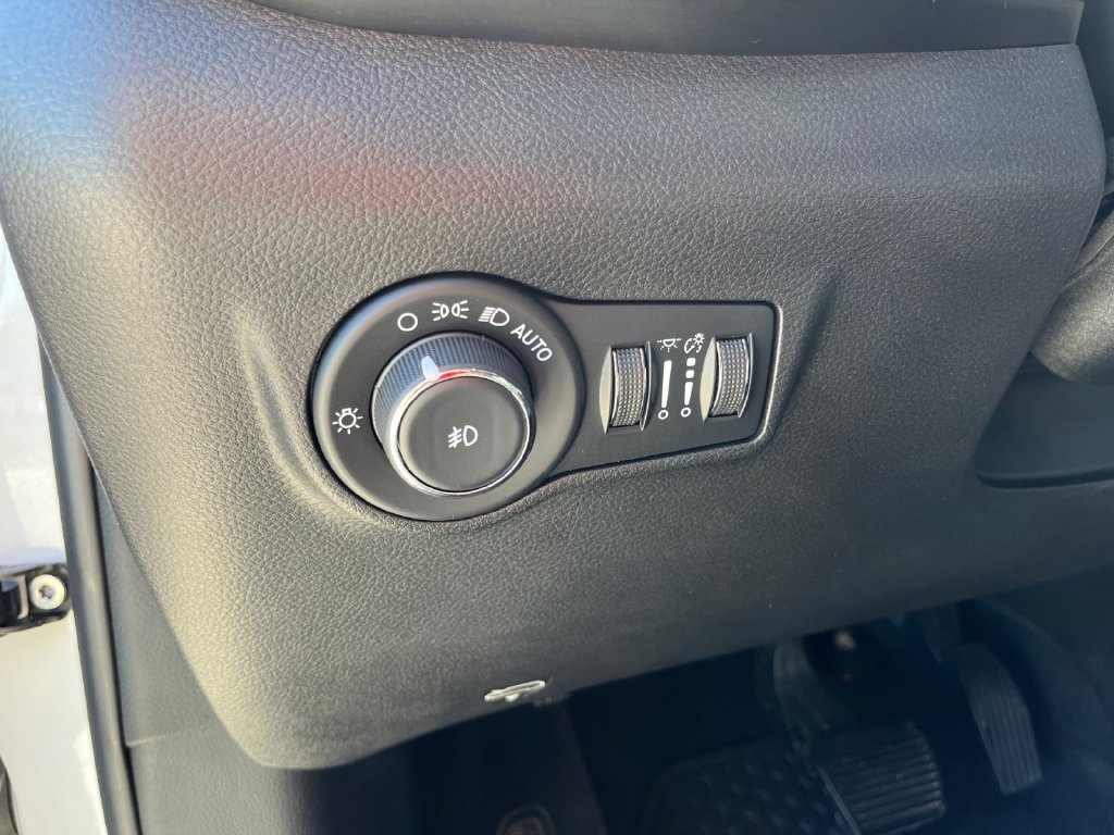 Used 2022 Jeep Compass Latitude AWD/4WD image 25