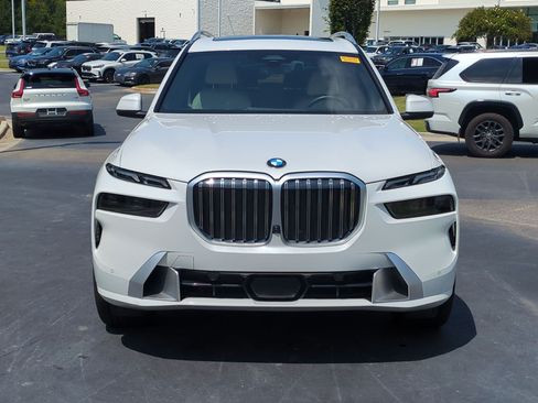 Certified 2025 BMW X7 xDrive40i w/ Executive Package AWD/4WD image 3