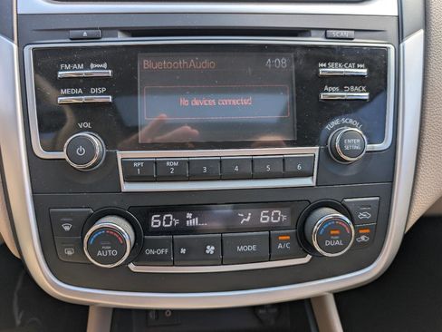 Used 2016 Nissan Altima 2.5 SL w/ Moonroof Package image 27