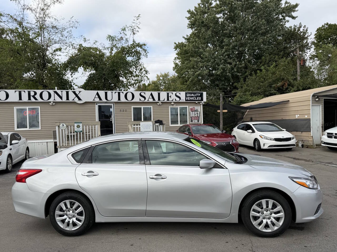 Used 2017 Nissan Altima 2.5 S w/ Power Driver Seat Package FWD image 7