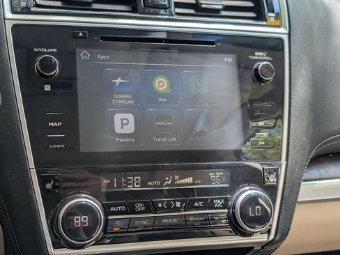 Used 2018 Subaru Outback 2.5i Limited AWD/4WD image 18