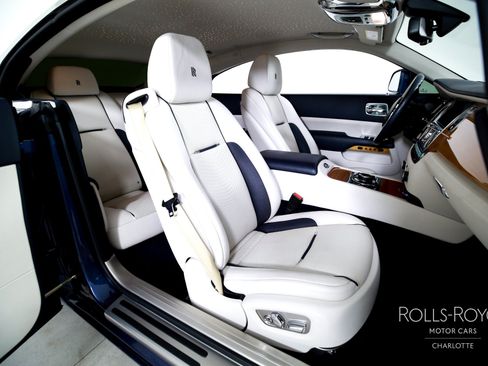 Certified 2019 Rolls-Royce Wraith RWD image 23