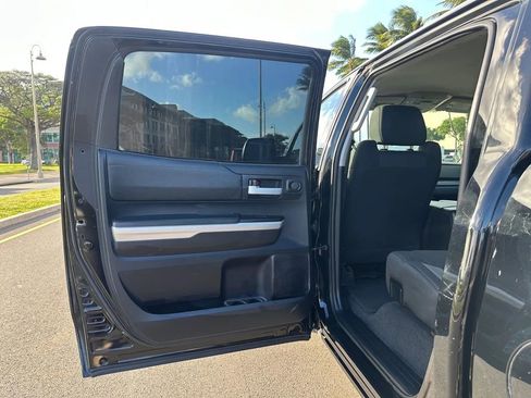 Used 2014 Toyota Tundra SR5 w/ TRD Off Road Package image 15