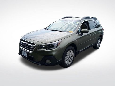 Used 2019 Subaru Outback 2.5i Premium AWD/4WD image 3