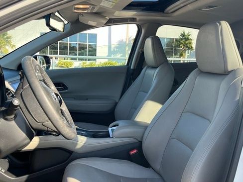 Used 2019 Honda HR-V EX-L image 6