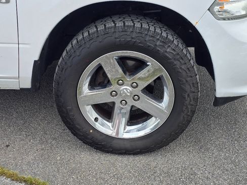 Used 2018 RAM 1500 Express w/ Express Value Package AWD/4WD image 22