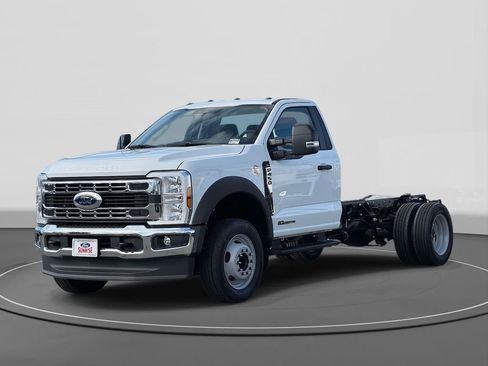New 2026 Ford F450 XL w/ XL Chrome Package image 1