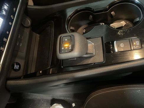 Used 2024 Nissan Rogue SV image 24