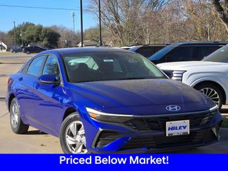 New 2026 Hyundai Elantra SE video 2