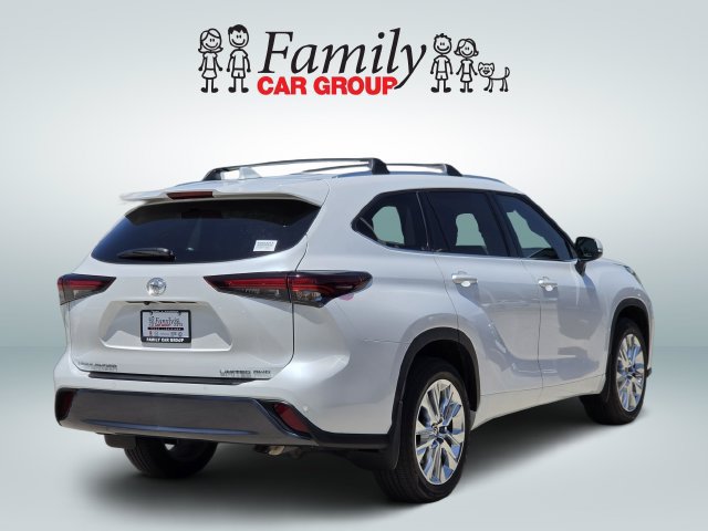 Certified 2026 Toyota Highlander Limited AWD/4WD image 4