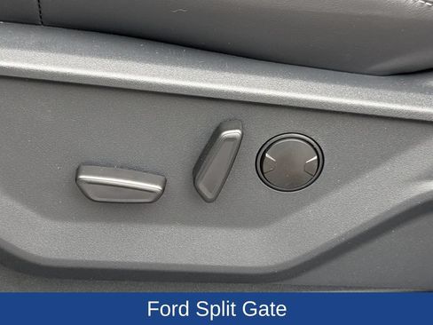 Used 2025 Ford Expedition Platinum w/ Stealth Performance Package AWD/4WD image 15