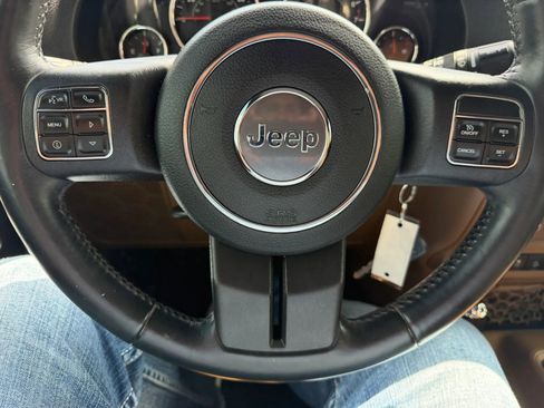 Used 2017 Jeep Wrangler Unlimited Sahara w/ Max Tow Package AWD/4WD image 20