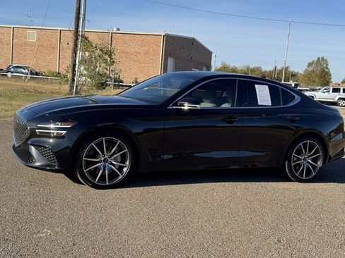 Used 2024 Genesis G70 2.5T image 3
