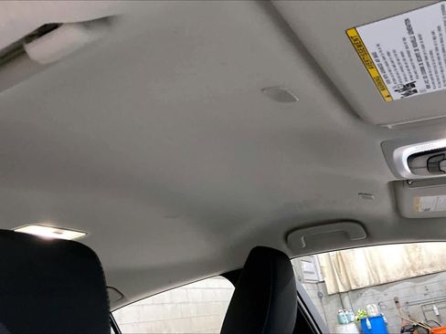 Used 2025 Toyota Corolla LE w/ Convenience Package image 15