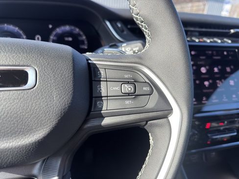 New 2025 Jeep Grand Cherokee Altitude image 28