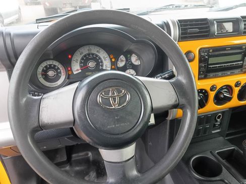 Used 2008 Toyota FJ Cruiser 2WD image 11