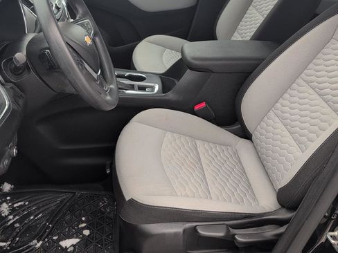 Used 2018 Chevrolet Equinox LS image 21