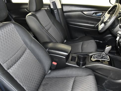 Used 2017 Nissan Rogue S AWD/4WD image 40