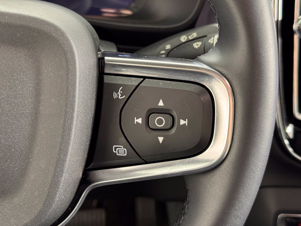 Certified 2023 Volvo C40 Recharge Core AWD/4WD image 28