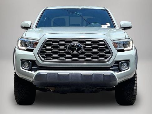Used 2022 Toyota Tacoma TRD Off-Road w/ Technology Package AWD/4WD image 3