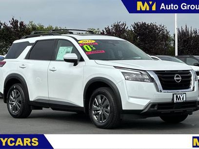 New 2025 Nissan Pathfinder SV w/ SV Premium Package