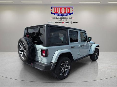 Used 2024 Jeep Wrangler Unlimited w/ Convenience Group AWD/4WD image 3