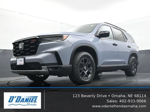Used 2024 Honda Pilot TrailSport image 9